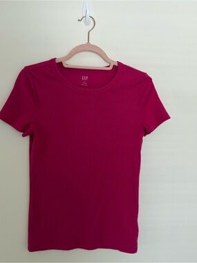 GAP Women's Short Sleeve Ribbed Tee - Magenta